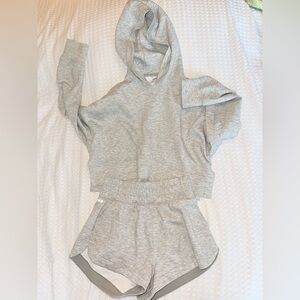 Abercrombie YPB Neoknit Set. Light Gray. Small. Great Condition!